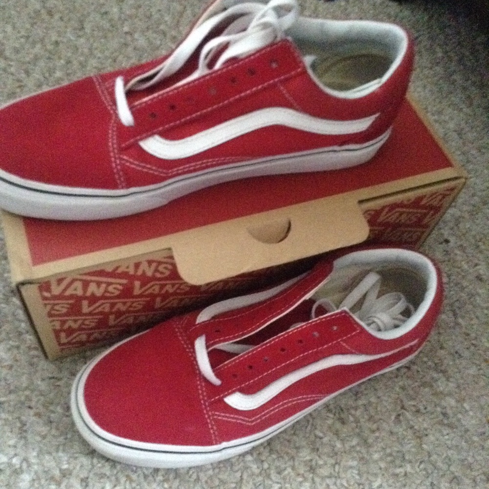 RED/CRIMSON VANS OLD SKOOLS